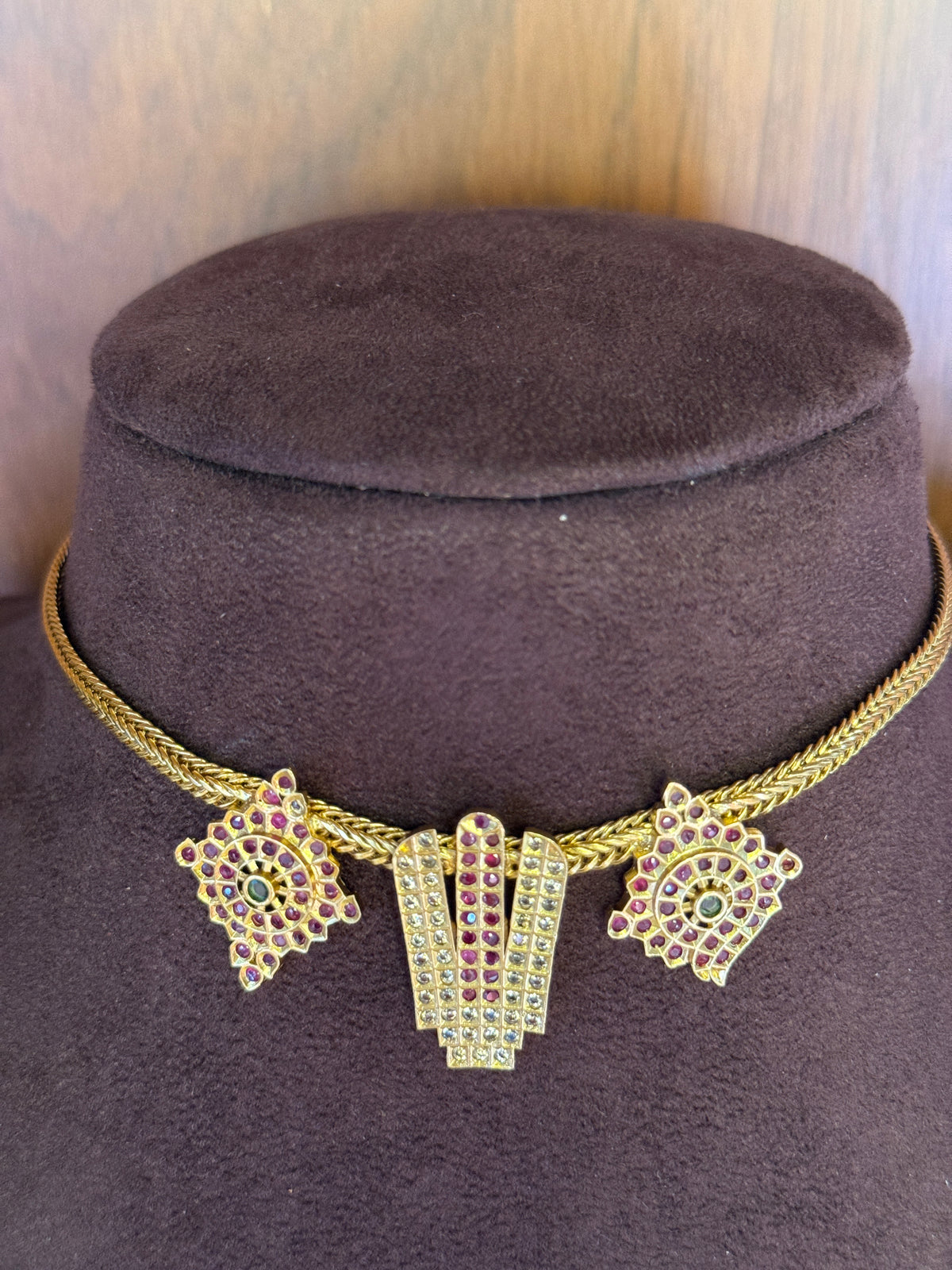 Srinivasa Kanti – Namam Temple Choker Set.