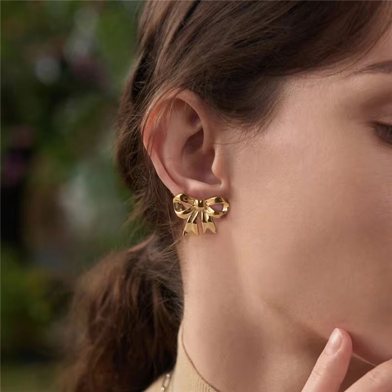 Bow Studs