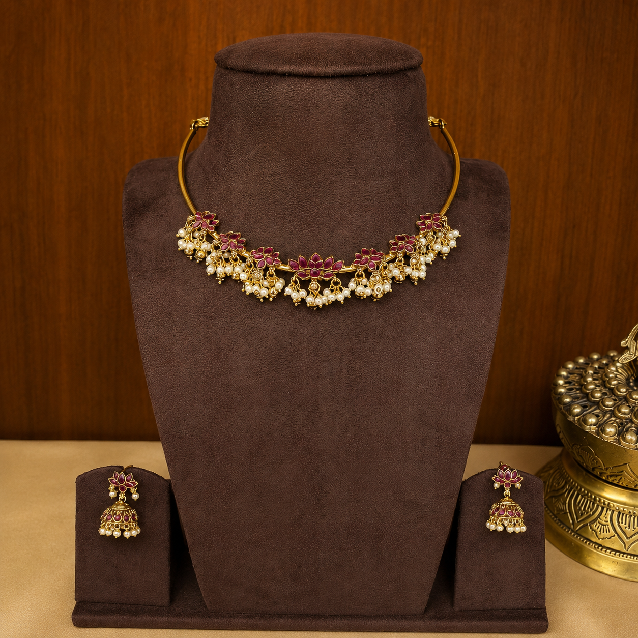 Padma Manjari – Original Jadau Kundan lotus Hasli Necklace Set.