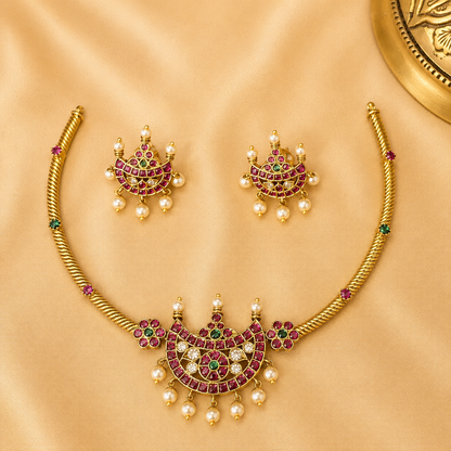 Chandraprabha – Orijinal Jadau Kundan Hasli Necklace Set.