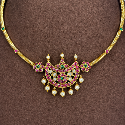 Chandraprabha – Orijinal Jadau Kundan Hasli Necklace Set.
