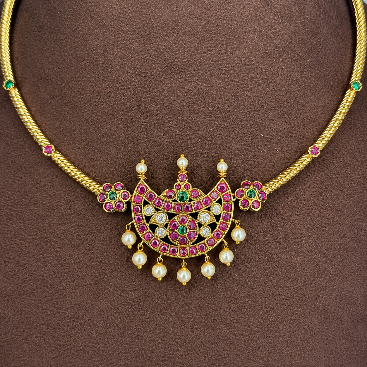 Chandraprabha – Orijinal Jadau Kundan Hasli Necklace Set.