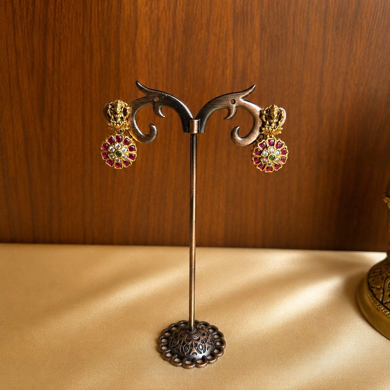 Mahalakshmi Bottu Sara – Original Jadau Kundan Necklace Set.