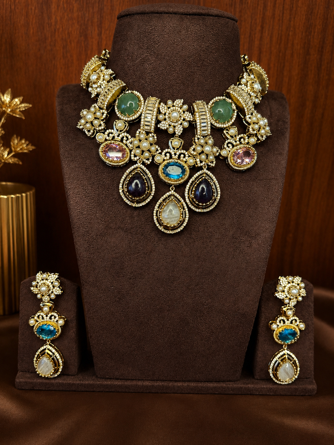 Rajvanshi – Pearl Cabochon Heritage Necklace Set