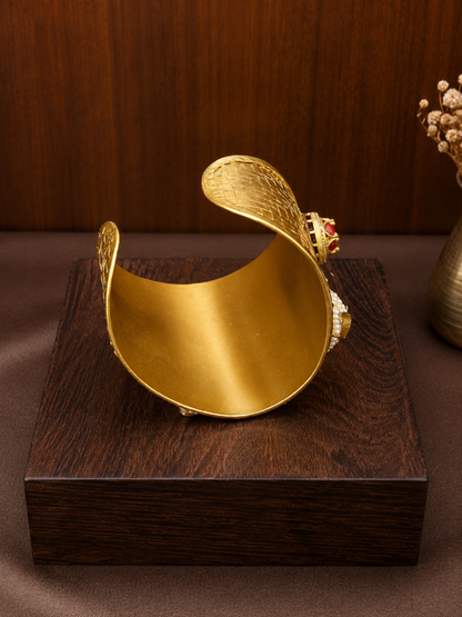 Mahavika – Imperial Multigem Statement Cuff.