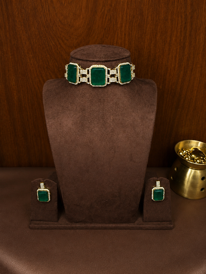 Meher – Emerald Heritage Choker Set.