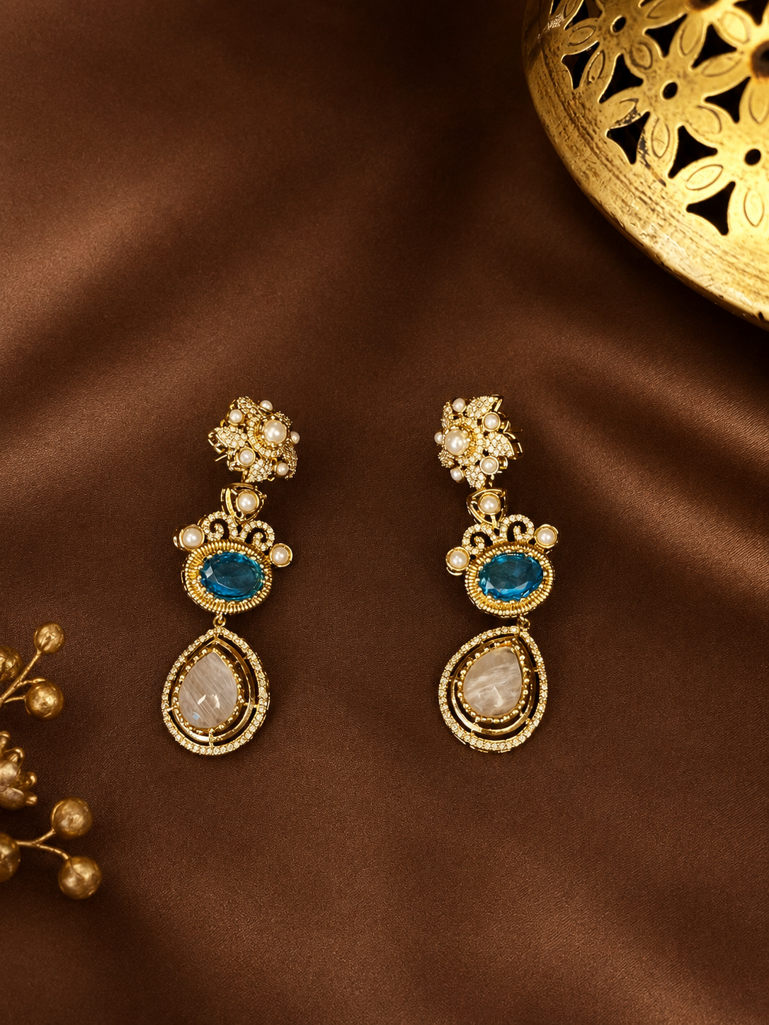 Rajvanshi – Pearl Cabochon Heritage Necklace Set