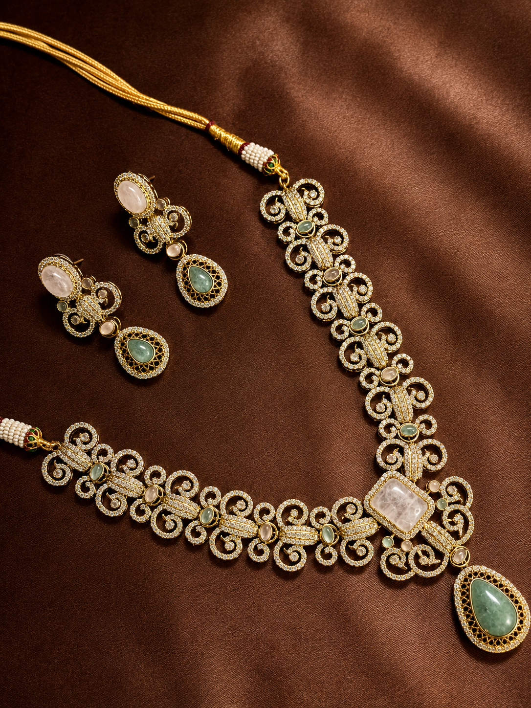 Mehranika Emerald Pendant Necklace Set