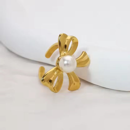 Pearl Bow Ring - 18k Gold Plated
