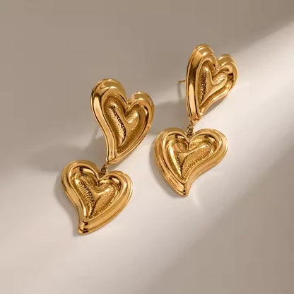 Cascading Curve Hearts Earring