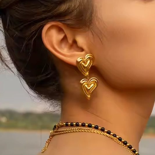 Cascading Curve Hearts Earring