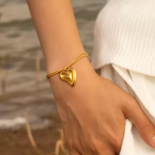 Curvy Heart Chain Bracelet - 18k Gold Plated
