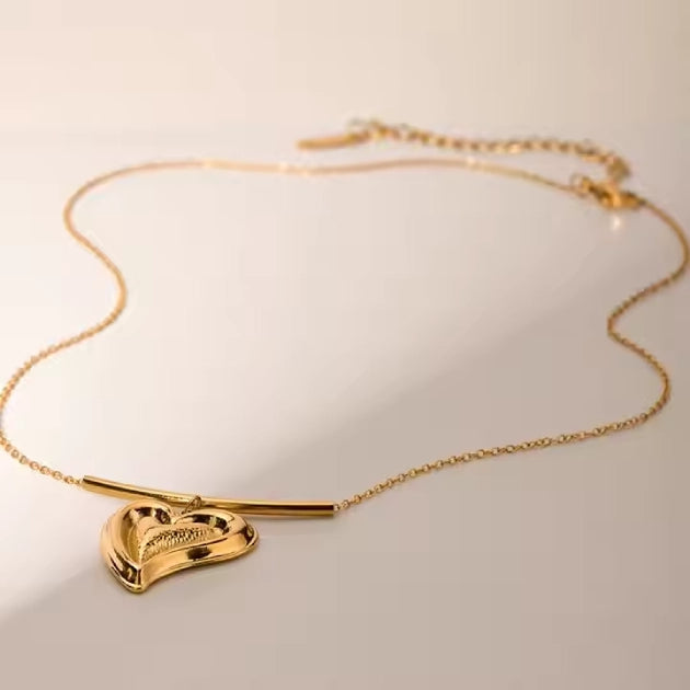 Curvy Heart Chain and Pendant - 18k Gold Plated