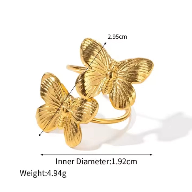 Huggy Butterfly Ring