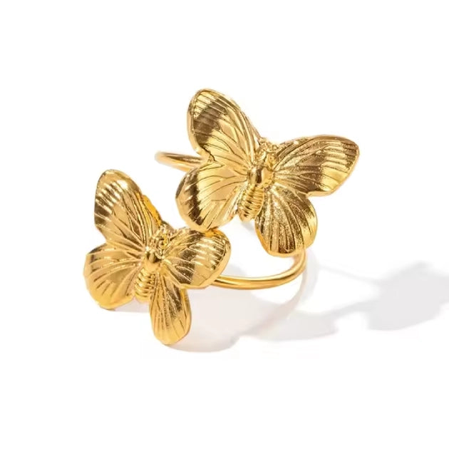 Huggy Butterfly Ring