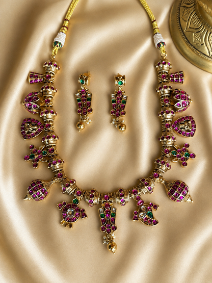 Vaikunta Vaibhavam – Original Jadau Kundan Necklace & Earring Set.