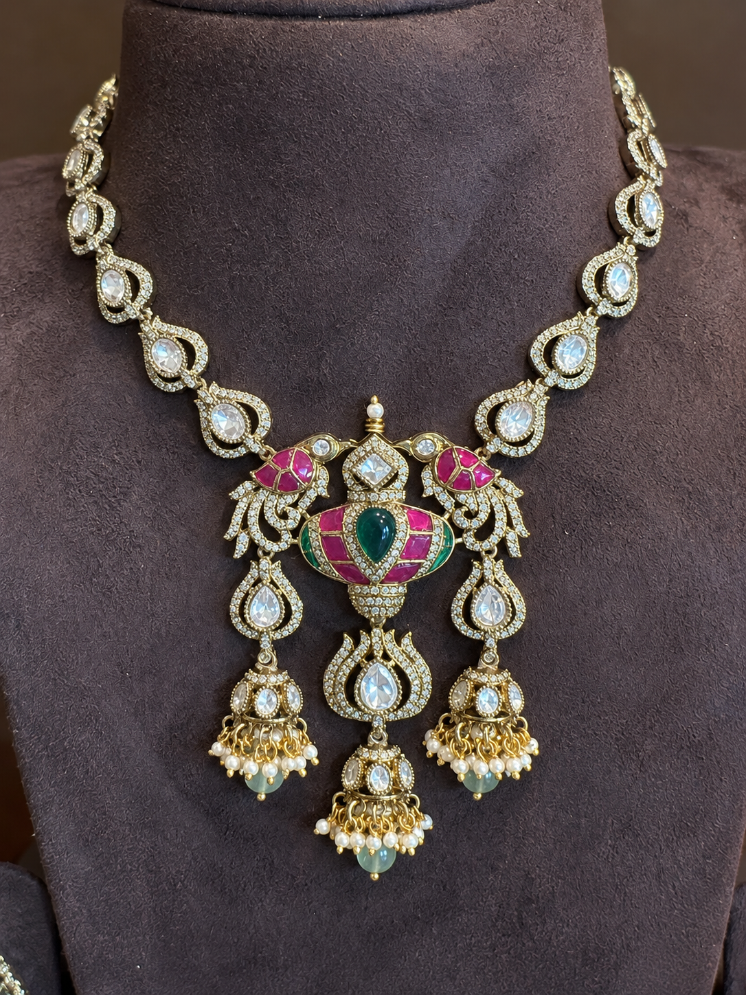 Mayura Vamshi – Moissanite Polki Jadau Kundan Necklace Set