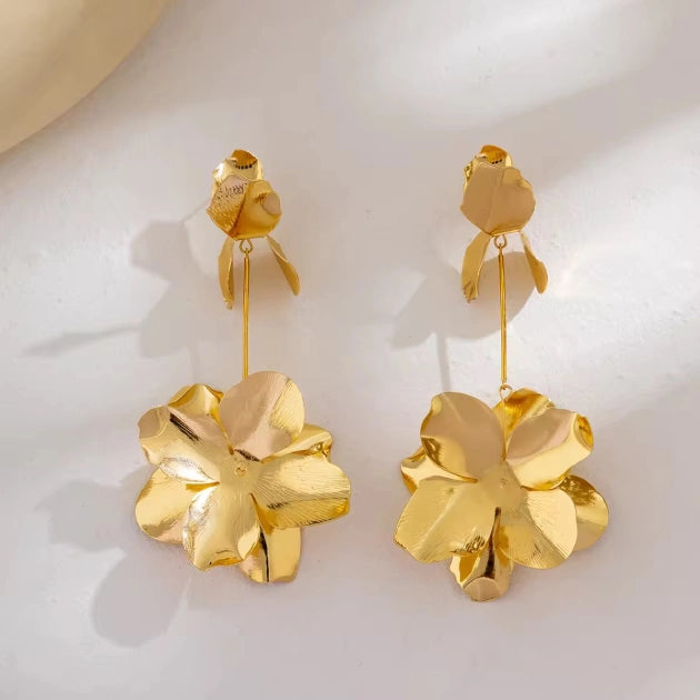 Gold Plated Daisy Danglers