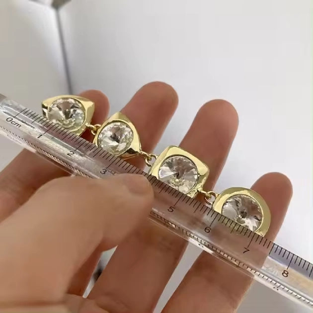Geometrical Crystal Drops
