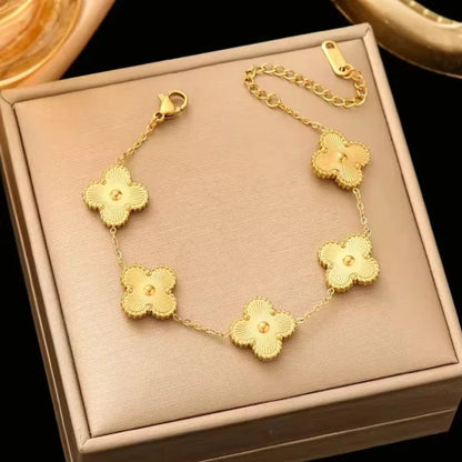 Luck and Luxe Clover Jewellery Set