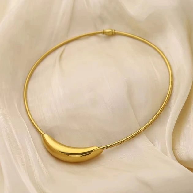 Luxe Tube Pendant Necklace - 18k Gold Plated