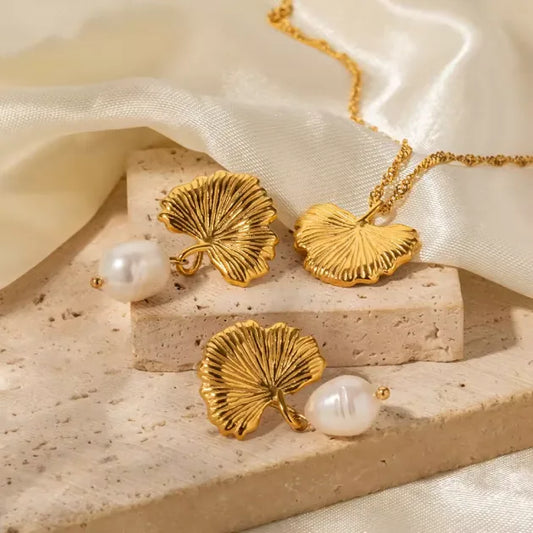 18k Gold Plated Pearl Blossom Jewellery Set