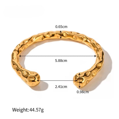 Titan Brass Cuff – Strength in Every Detail.