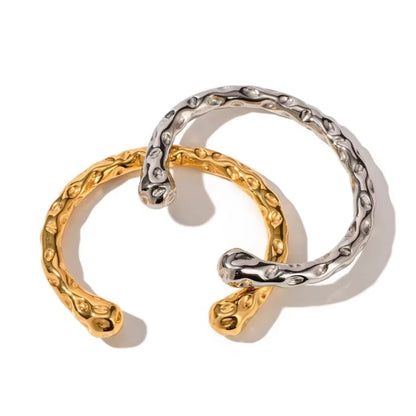 Titan Brass Cuff – Strength in Every Detail.