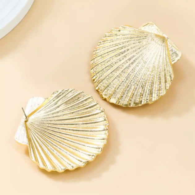 Holiday Shell Studs