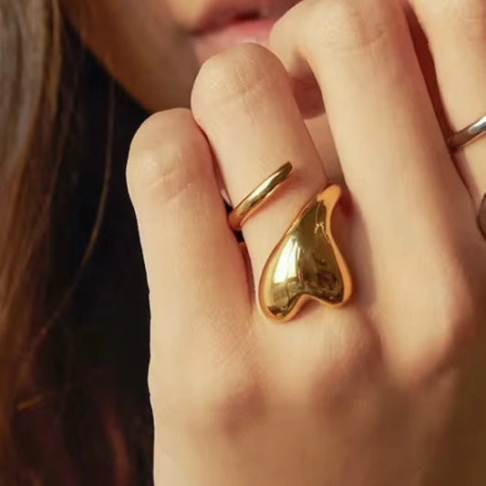 Huggy Love Statement Ring