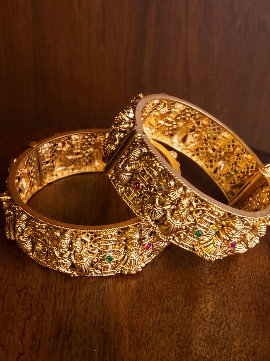 Shri Radha Krishna Antique Jadau Kundan Kada