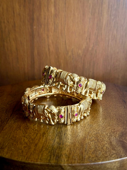 Gajendra Antique Kada