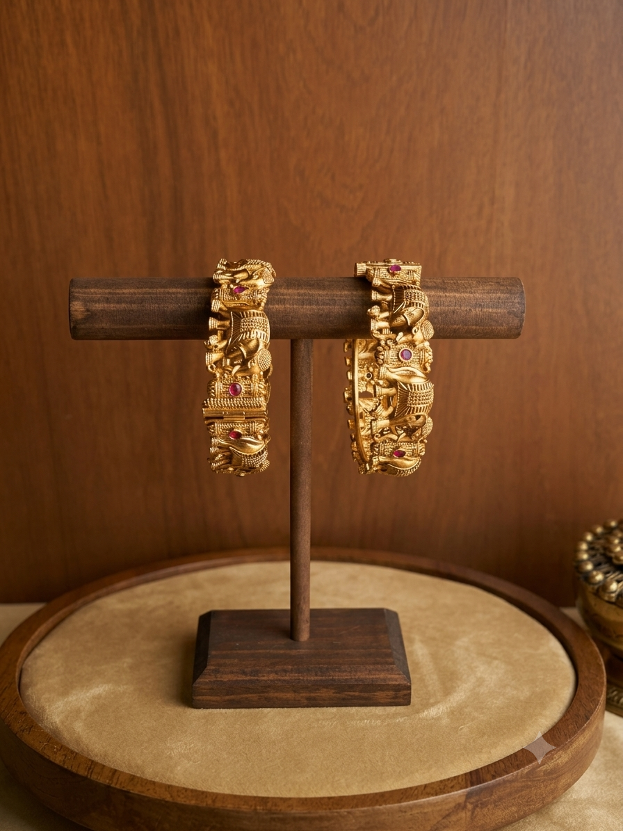 Gajendra Antique Kada