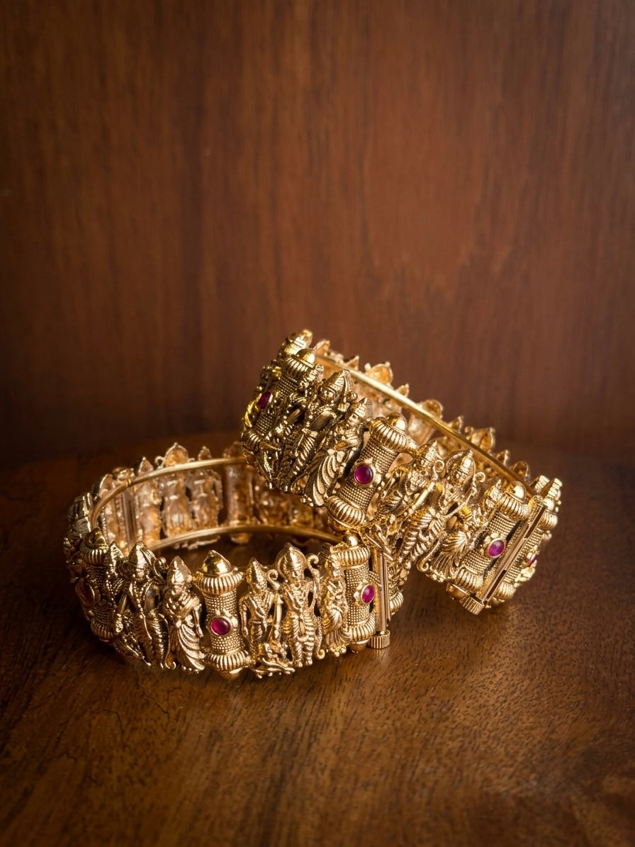 Shri Ram Parivar Jadau Kundan Kada - 1 Pair