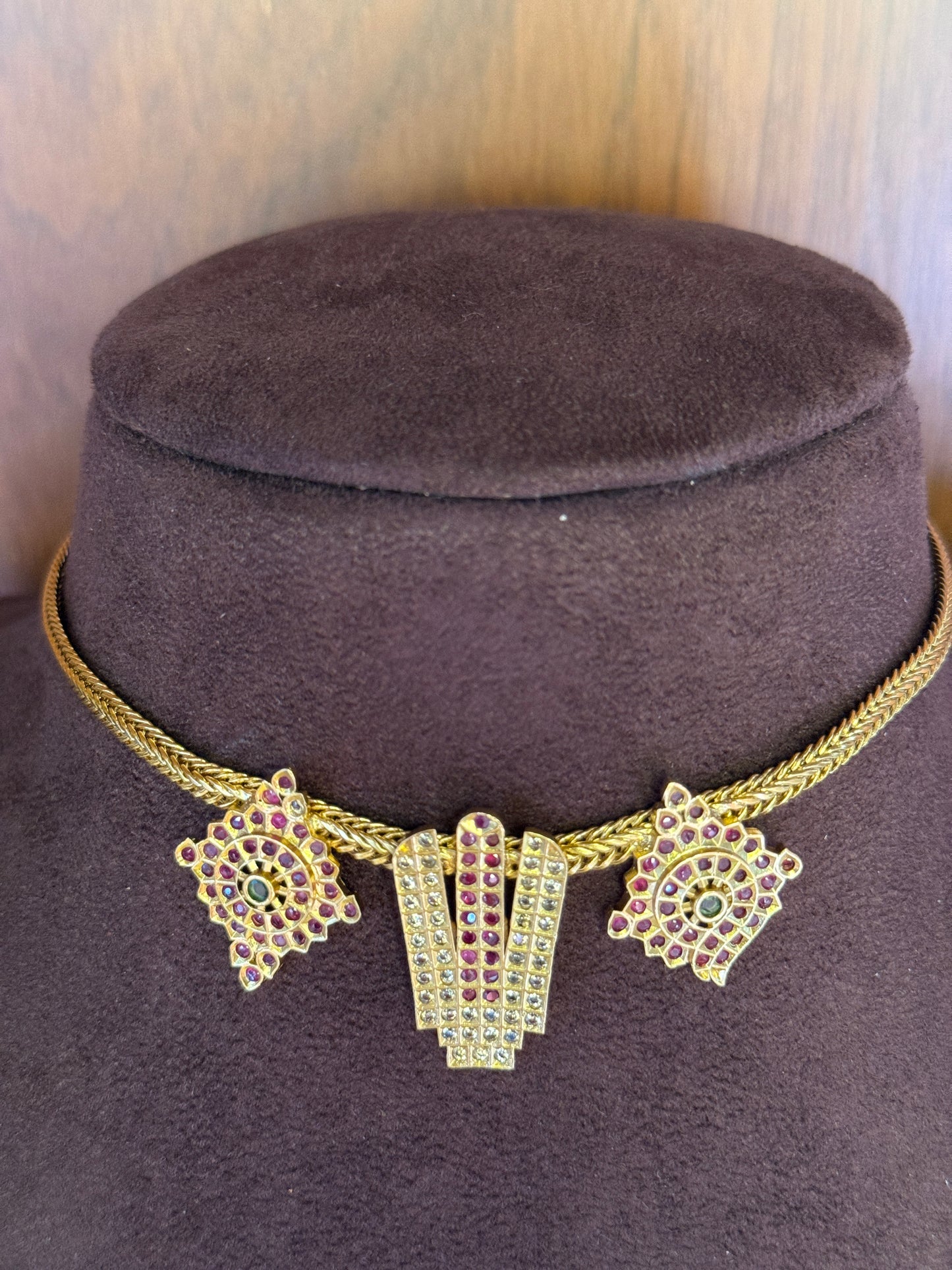 Srinivasa Kanti – Namam Temple Choker Set.