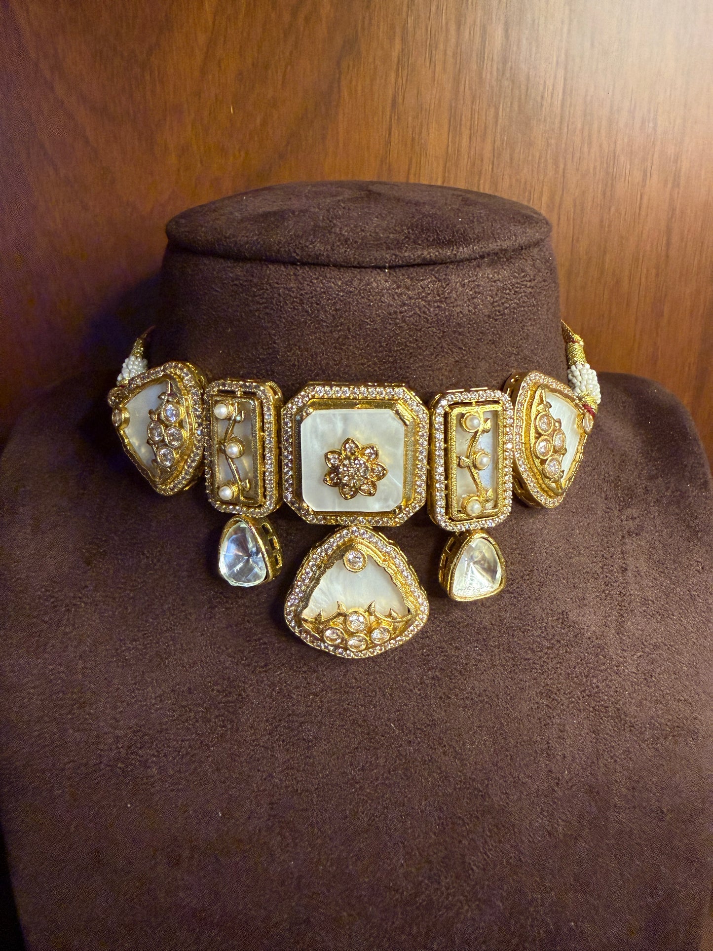Noor – Heritage Choker Set
