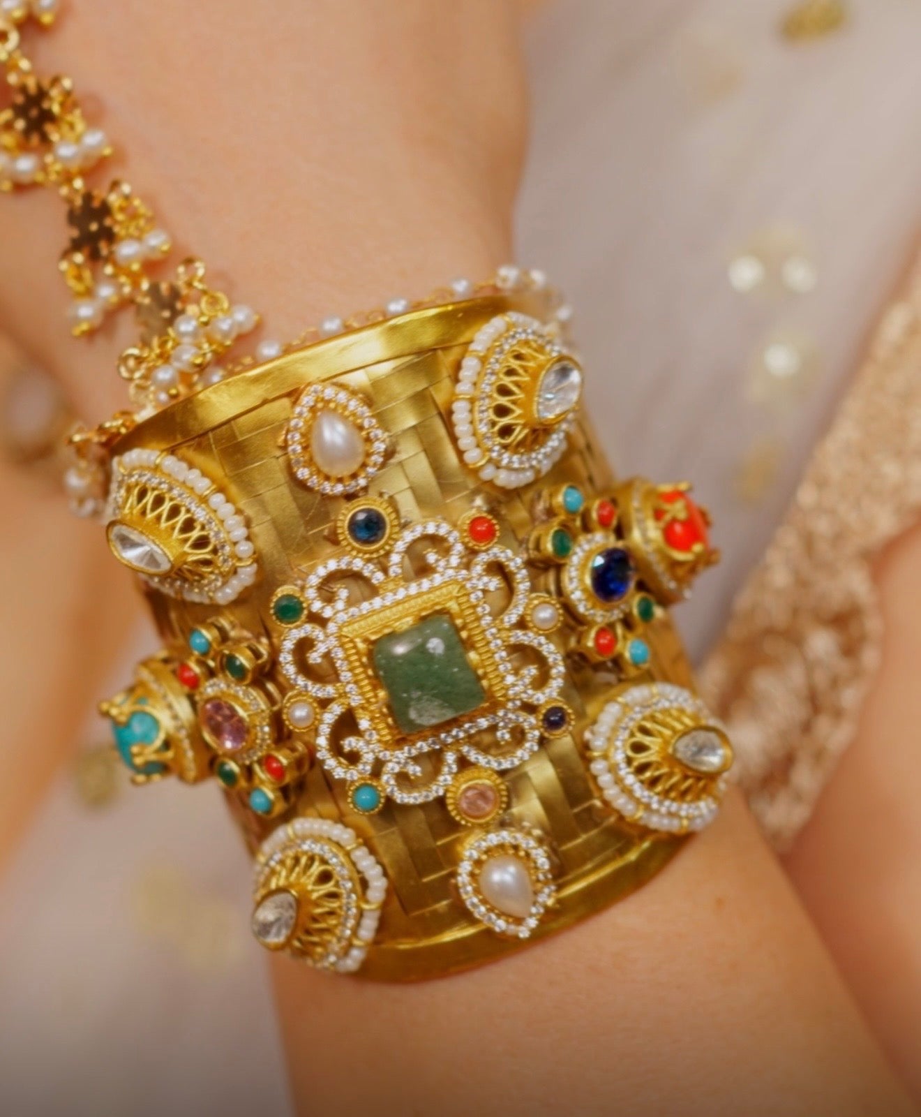 Mahavika – Imperial Multigem Statement Cuff.