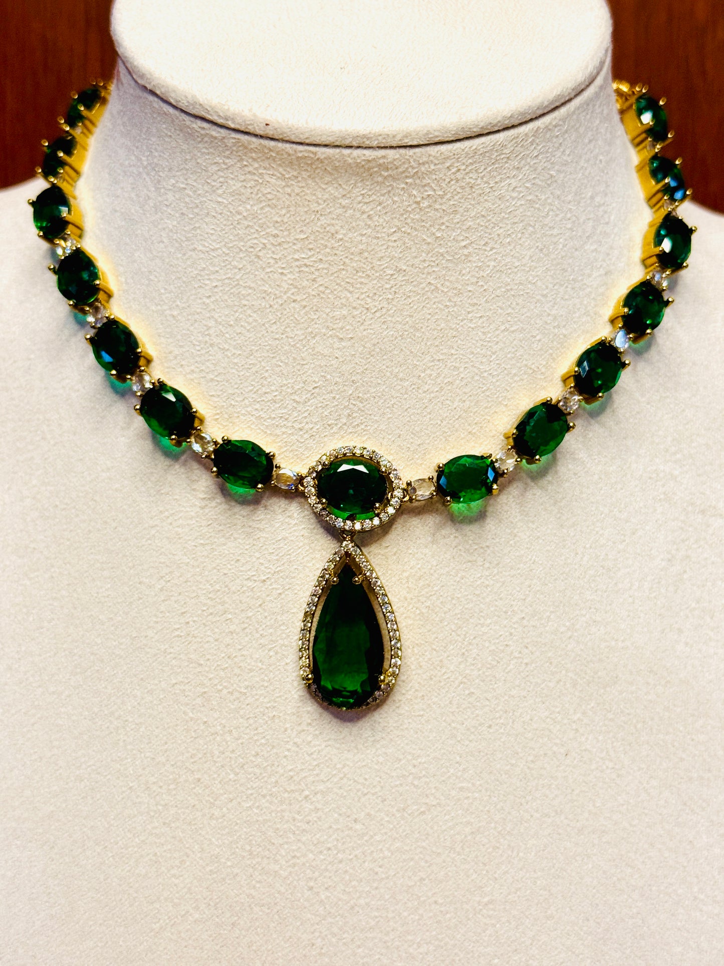 Harnika Petite Emerald Diamond Necklace Set.
