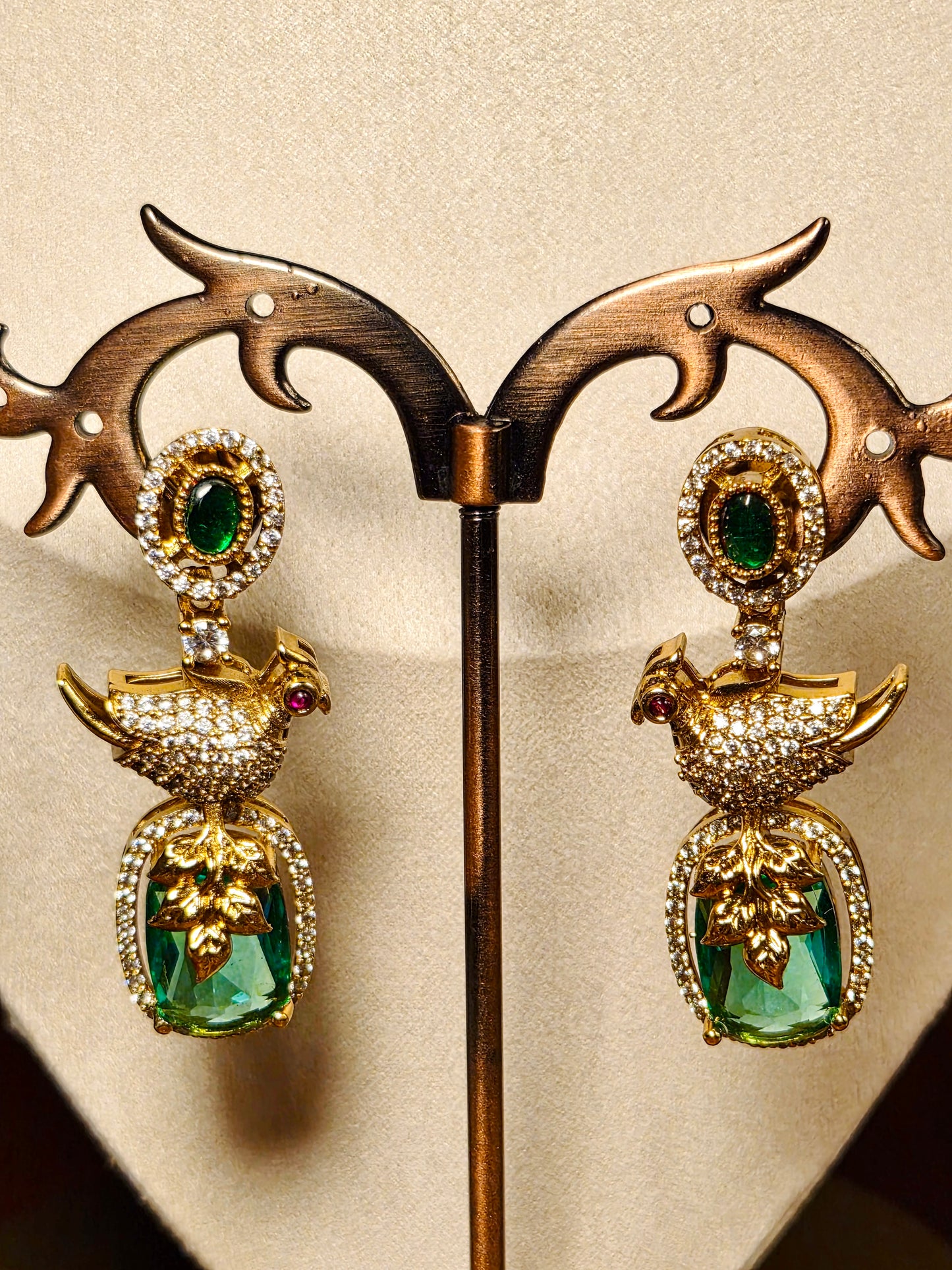 Shukarangi – Multicolour Heritage Parrot Necklace Set.