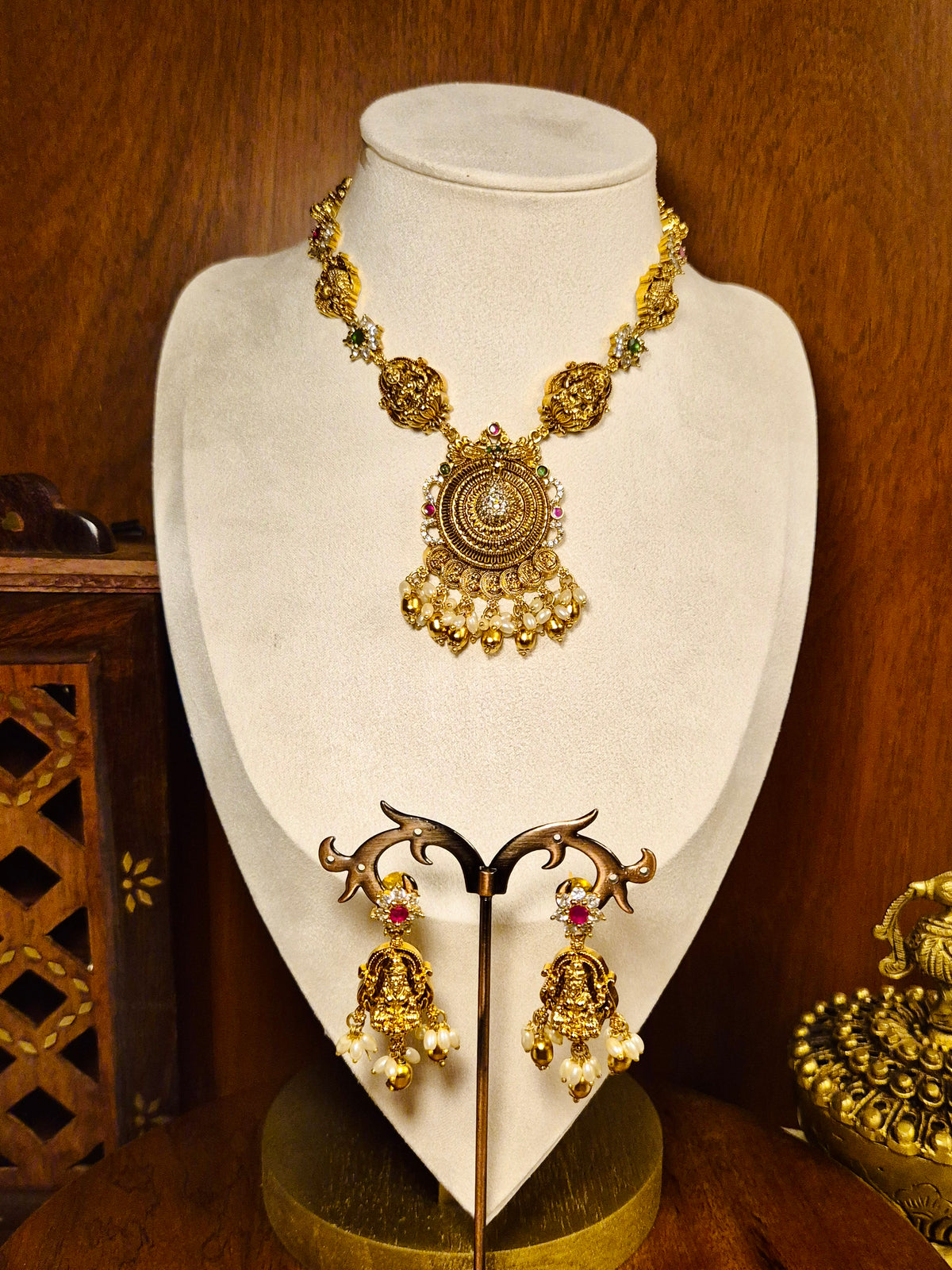 Shri Mayuri White Zircon Necklace set