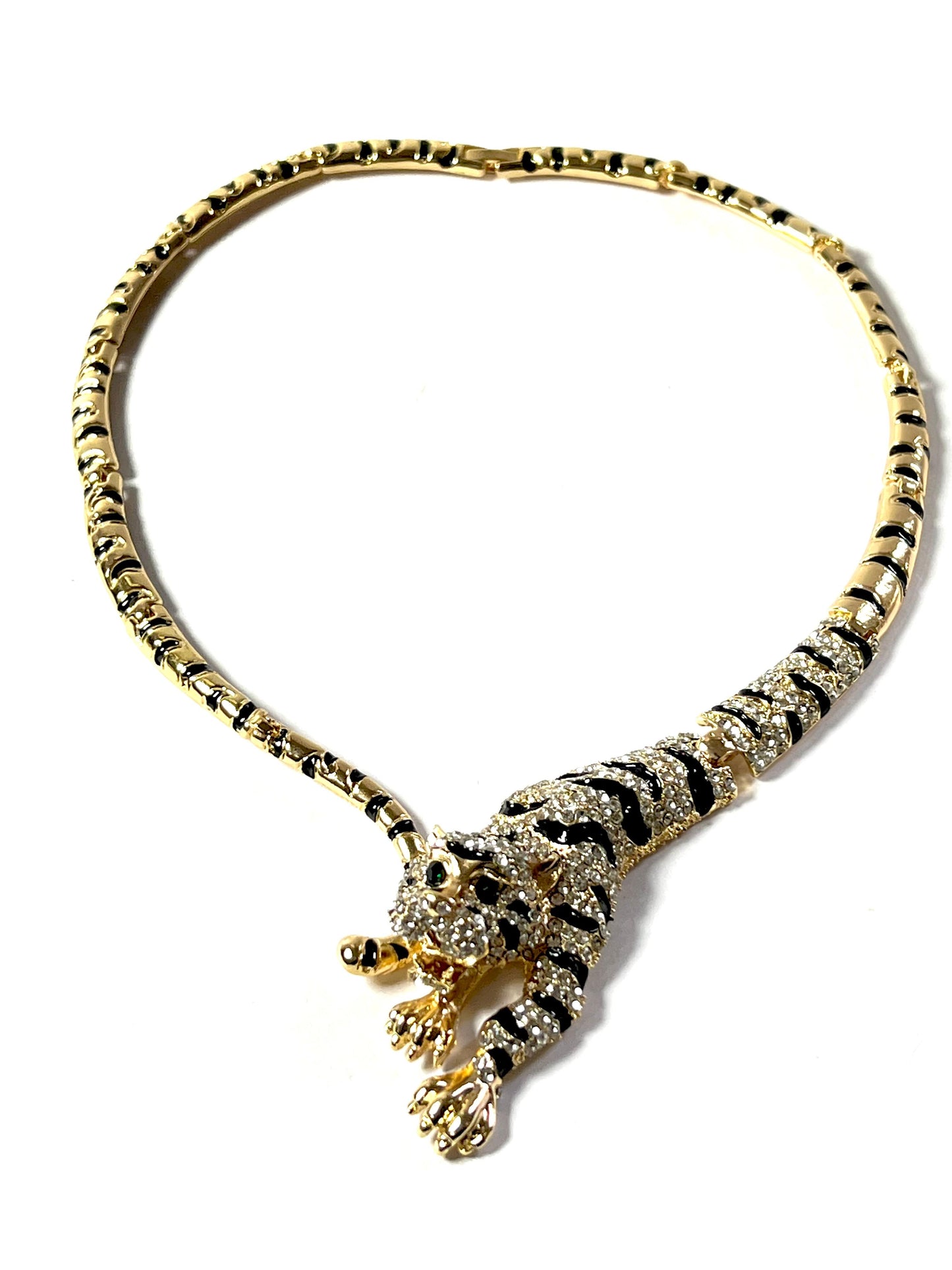 Valora – Empress of Courage Jewellery Set