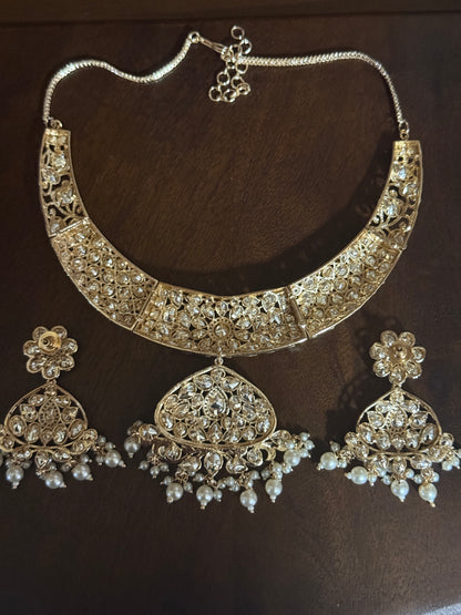 Devika – Moissanite Hasli Necklace Set with Floral Pendant