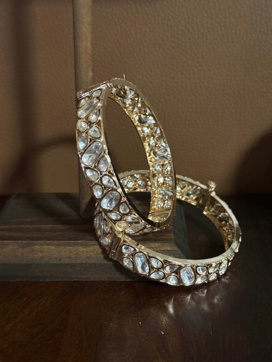 Charvi – Abstract-Cut Moissanite Bangles Set