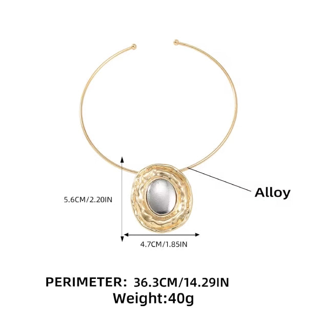 Bold Bi-Tone Necklet