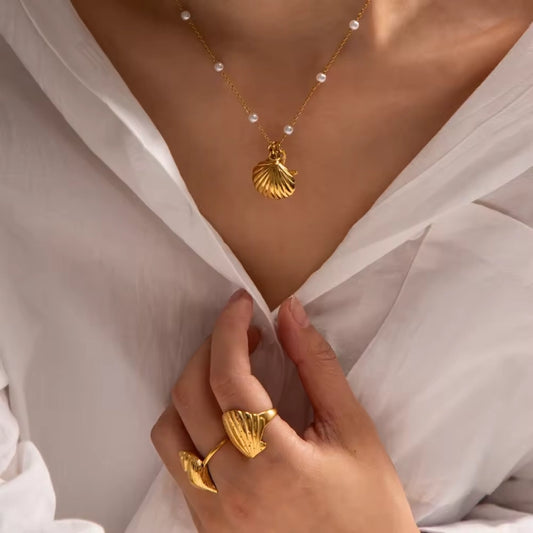 Beachy Bliss Pearl Necklace - 18k Gold Plated
