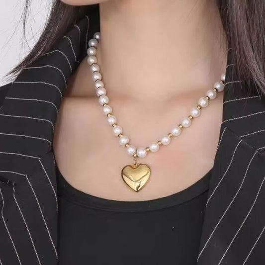 Pearl Love Necklace