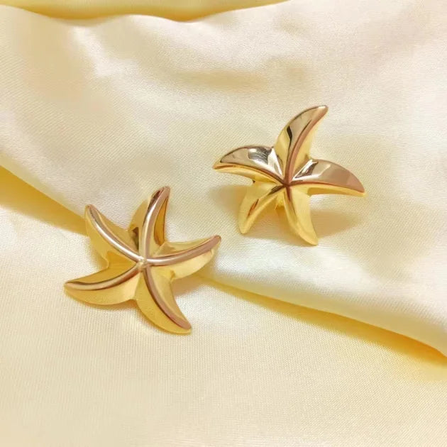 Plain Gold Star Fish Studs