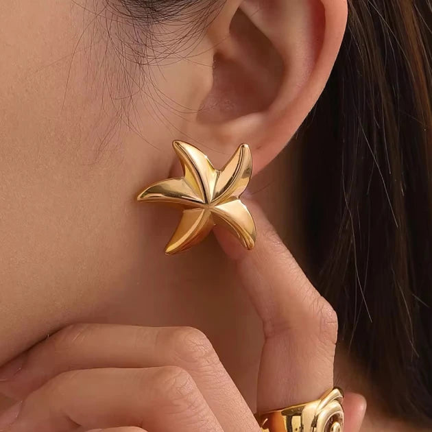 Plain Gold Star Fish Studs
