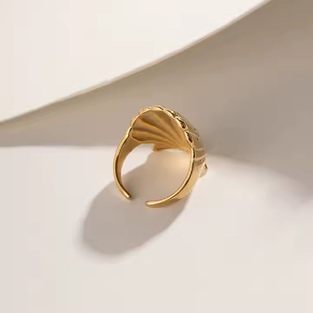 Shell Statement Ring