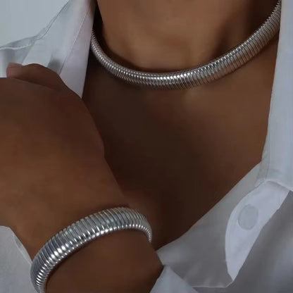 Single Layer Thick Snake Bone Chain Necklace